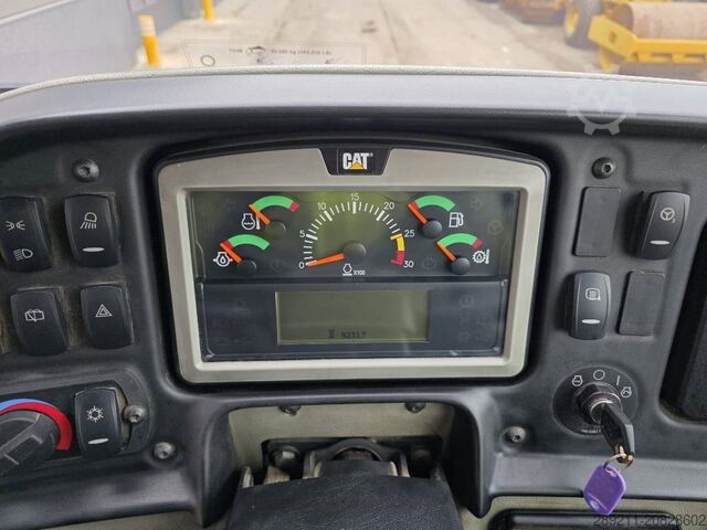 Muldenfahrzeug CAT 735 B