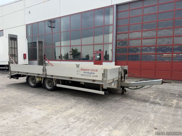 Low loader trailer Möslein THT 14 Schwebheim  14 t Tandemtieflader