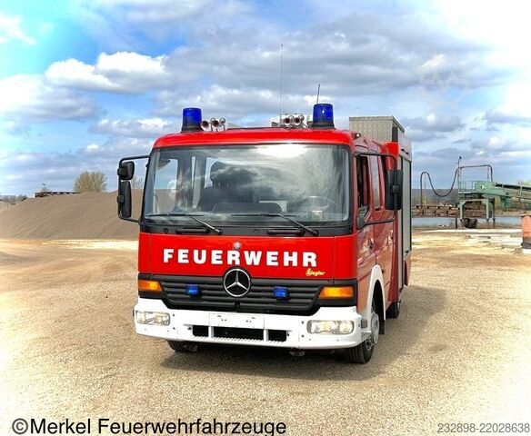 Fire engine Atego LF 8/6 Mercedes-Benz Atego 815