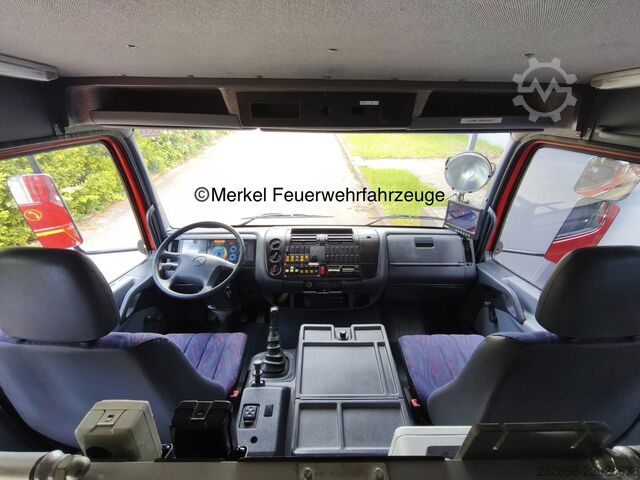 Fire engine Atego LF 8/6 Mercedes-Benz Atego 815