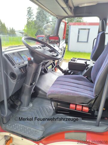 Fire engine Atego LF 8/6 Mercedes-Benz Atego 815