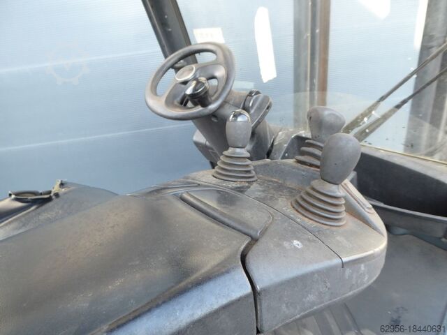 Treibgasstapler Linde H35T-02