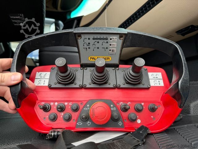 LKW mit Pritsche (offen) MERCEDES-BENZ ACTROS 2545 6x2 Pritsche Kran Palfinger PK20001K