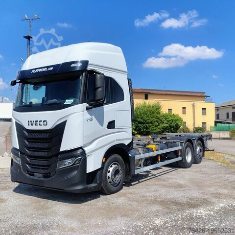 Box bodies / Chassis Iveco S Way AS 260 S 48 Y/FP CM
