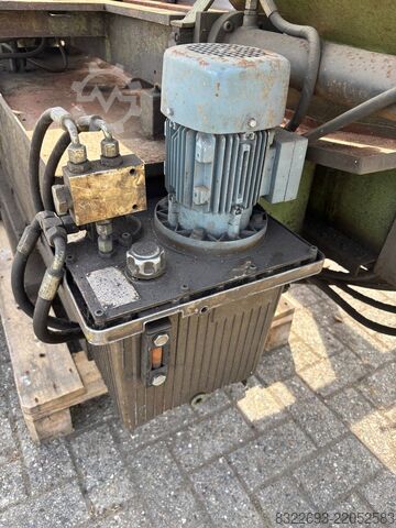 Band saw BAUER Maschinenbau 