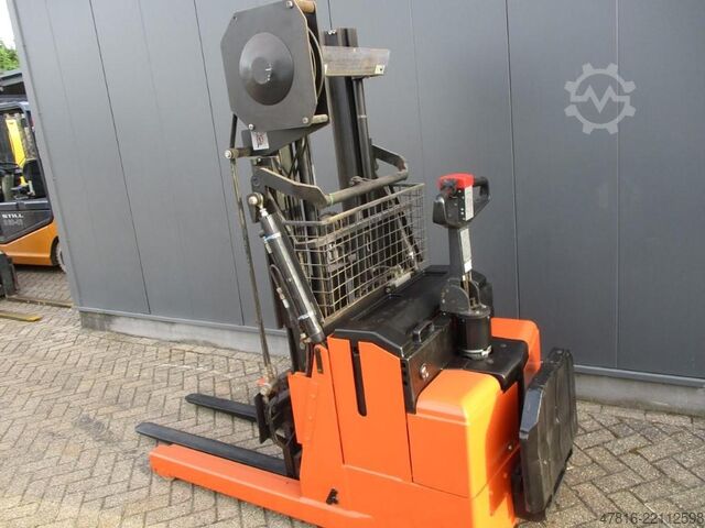 High lifting pallet truck BT RWE120