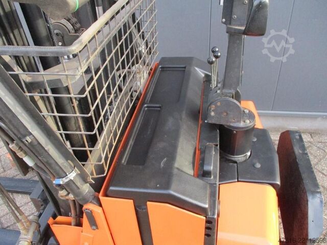 High lifting pallet truck BT RWE120