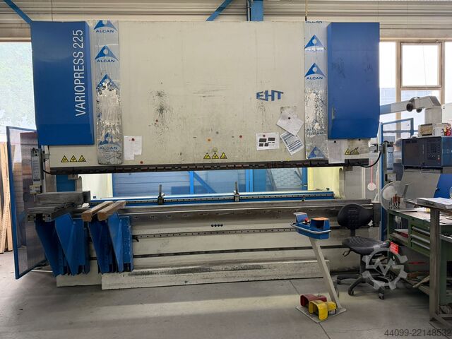 Press brake EHT VarioPress 225-4050