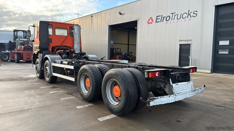 Chassis cab Iveco EUROTRAKKER 340 E 34 (POMPE MANUELLE / GRAND PO...