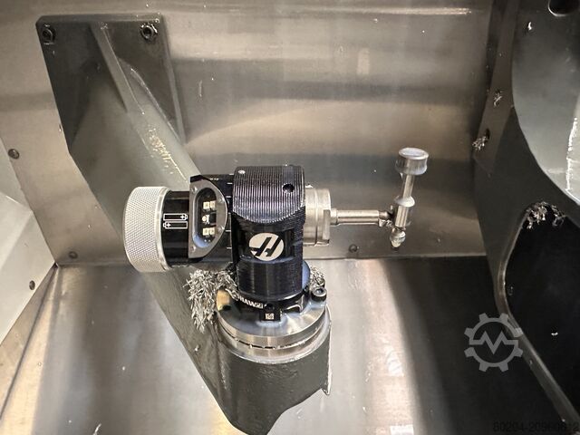 Vertical machining center HAAS umc 750