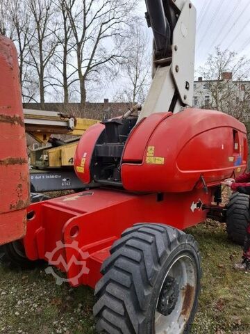 Telescopic boom lift JLG 860SJ