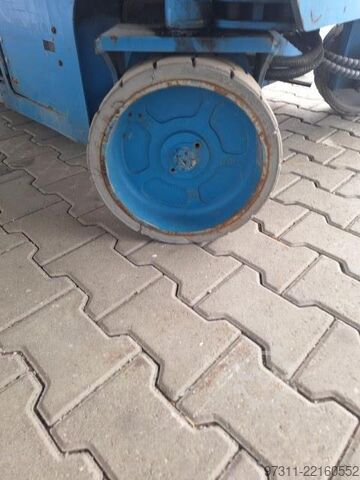 Scissor lift Genie GS-4047