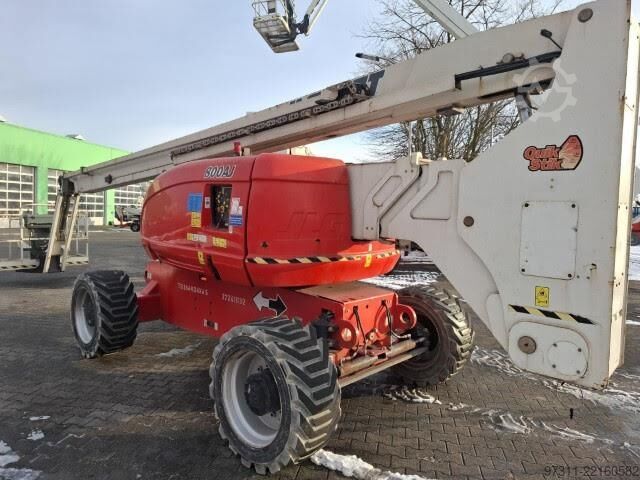 Articulated boom lift JLG 800AJ