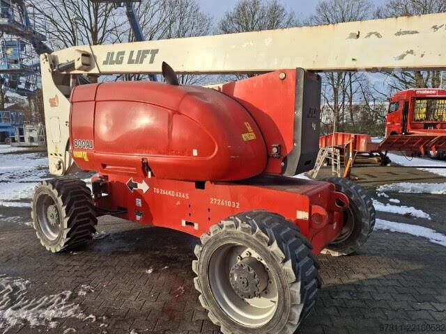 Articulated boom lift JLG 800AJ