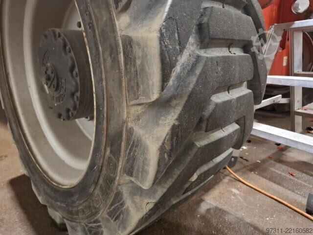 Gelenkteleskoparbeitsbühne JLG 800AJ