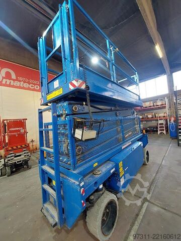 Scissor lift Holland Lift HL-190 E12