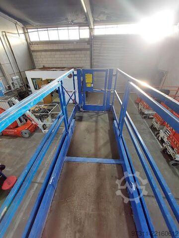 Scissor lift Holland Lift HL-190 E12