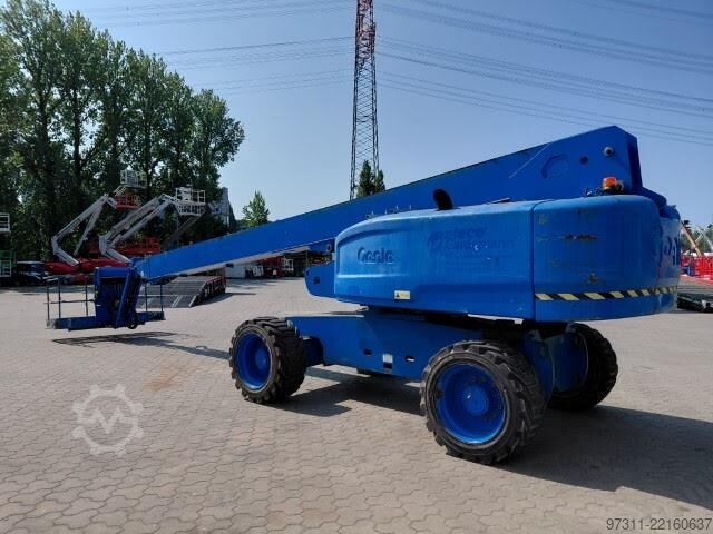 Teleskopbühne Genie S-85