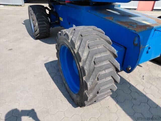 Telescopic boom lift Genie S-85