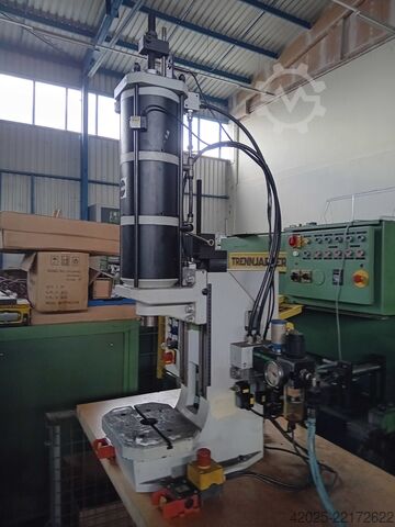 Pneumatische Presse SCHMIDT Typ 32