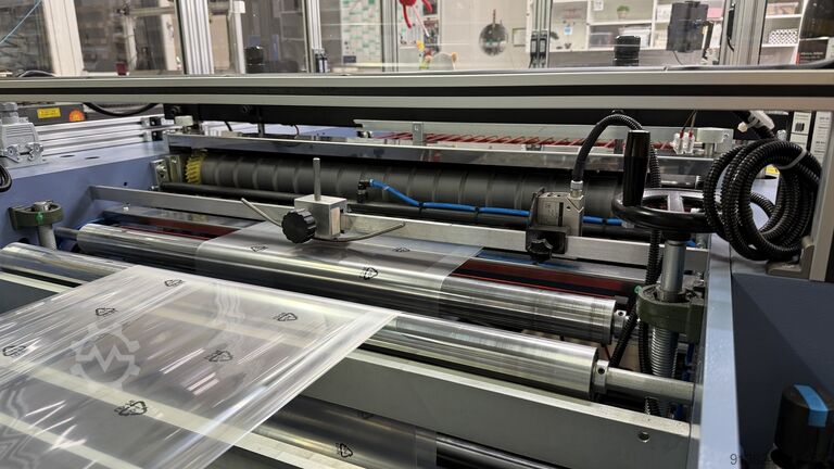 Foil processing machine Öz-mak Plastik Makina ÖZM 85 LX UNIVERSAL BAG CUTTING MACHINE