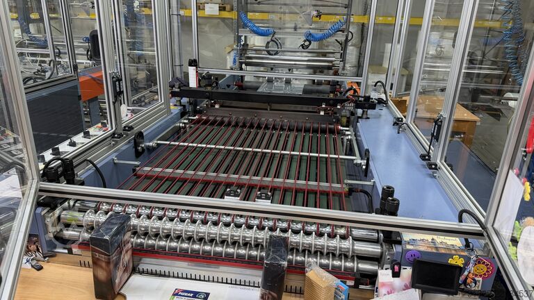 Foil processing machine Öz-mak Plastik Makina ÖZM 85 LX UNIVERSAL BAG CUTTING MACHINE