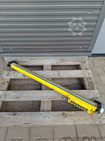 Safety light curtain with muting control Sick M40E-64A523RB0 + UE403-A0930