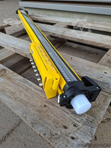 Safety light curtain with muting control Sick M40E-64A523RB0 + UE403-A0930
