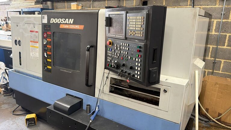CNC lathe with milling & sub spindle DOOSAN Lynx 220 LMS