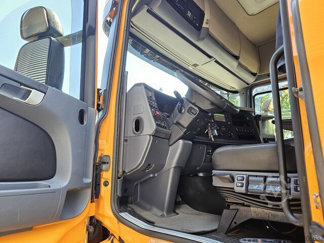 Standard-SZM Scania Scania R410 6x2 + NOOTEBOOM TIEFLADER