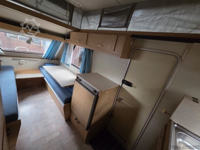 Caravan KIP Kompakt KK 400 EK Wohnwagen Hubdach Küche