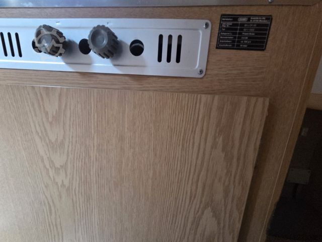 Caravan KIP Kompakt KK 400 EK Wohnwagen Hubdach Küche