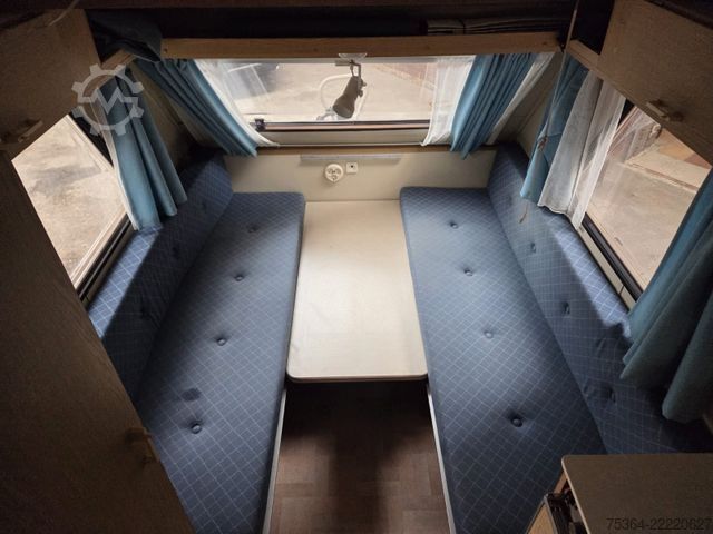 Caravan KIP Kompakt KK 400 EK Wohnwagen Hubdach Küche