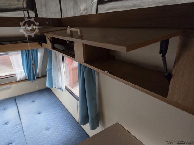 Caravan KIP Kompakt KK 400 EK Wohnwagen Hubdach Küche