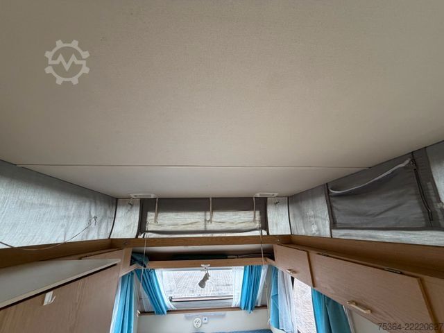 Caravan KIP Kompakt KK 400 EK Wohnwagen Hubdach Küche