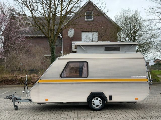 Caravan KIP Kompakt KK 400 EK Wohnwagen Hubdach Küche