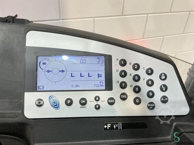 Reachtruck Still FM-X12