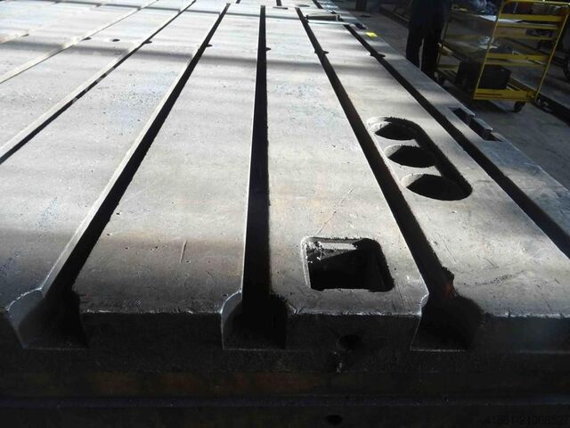 T-Nutenplatte mit Untergestell UNBEKANNT 3000 x 2500 mm