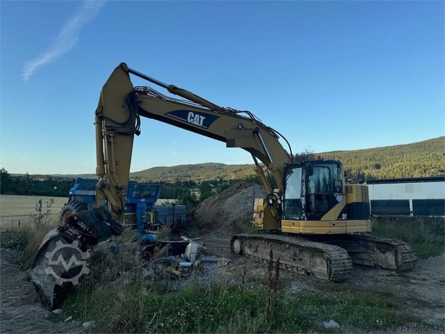 Crawler excavator Caterpillar 321C LCR