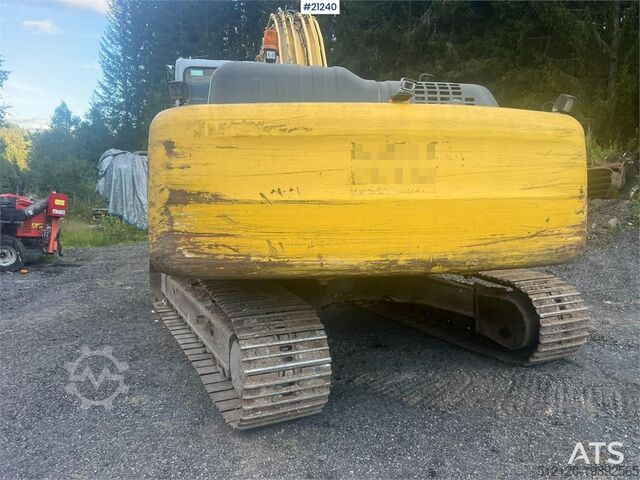 Crawler excavator New Holland E265B Excavator w/ digging bucket and hydraulic sa