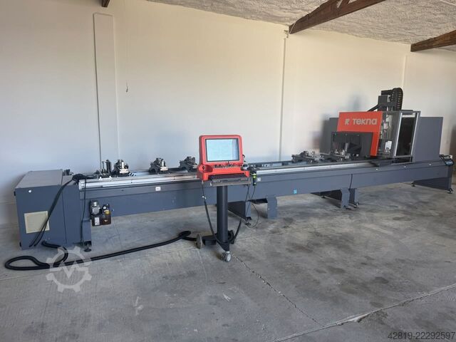 4-axis CNC machining center Tekna TKE 944-7