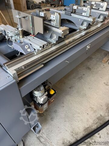 4-axis CNC machining center Tekna TKE 944-7