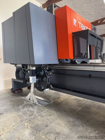 4-axis CNC machining center Tekna TKE 944-7