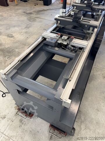 4-axis CNC machining center Tekna TKE 944-7