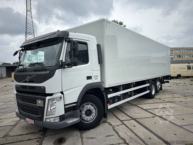 Truck with beverage box body and 2.0 t tail lift Volvo FM 330