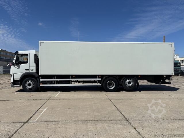 Truck with beverage box body and 2.0 t tail lift Volvo FM 330