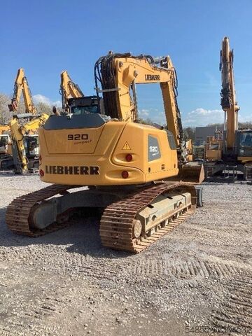 Chain excavator LIEBHERR R920 Compact