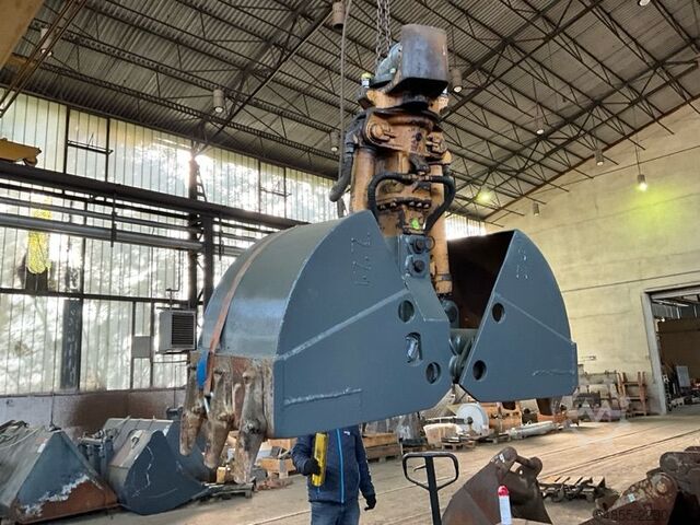 Other LIEBHERR GM8 mit geteilten Schalenträger / 600mm