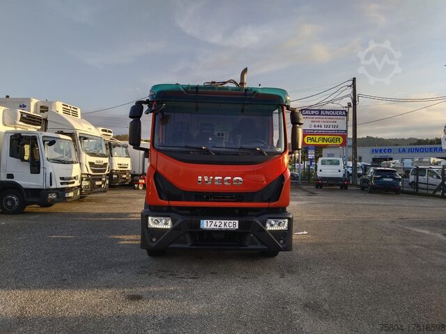 Vacuum tanker truck Iveco ML160E28