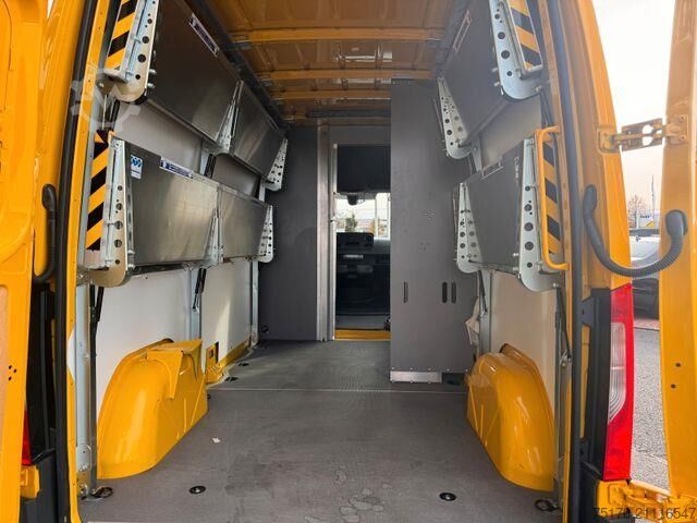 High-roof van Mercedes-Benz eSprinter 312 DHL Regal KEP-Ausbau